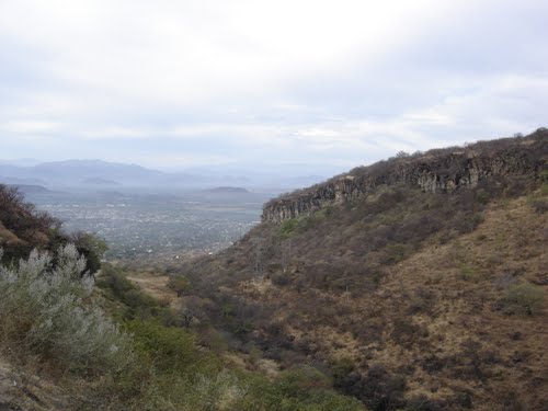 Vista de Apatzingán desde el camino a Acahuato